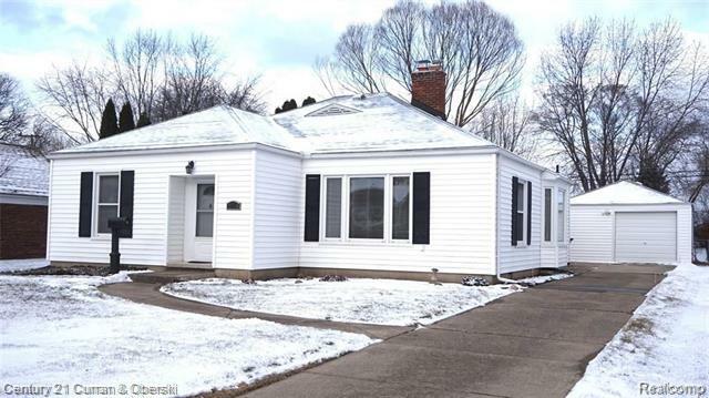 Property Photo:  11716 Farley  MI 48239 