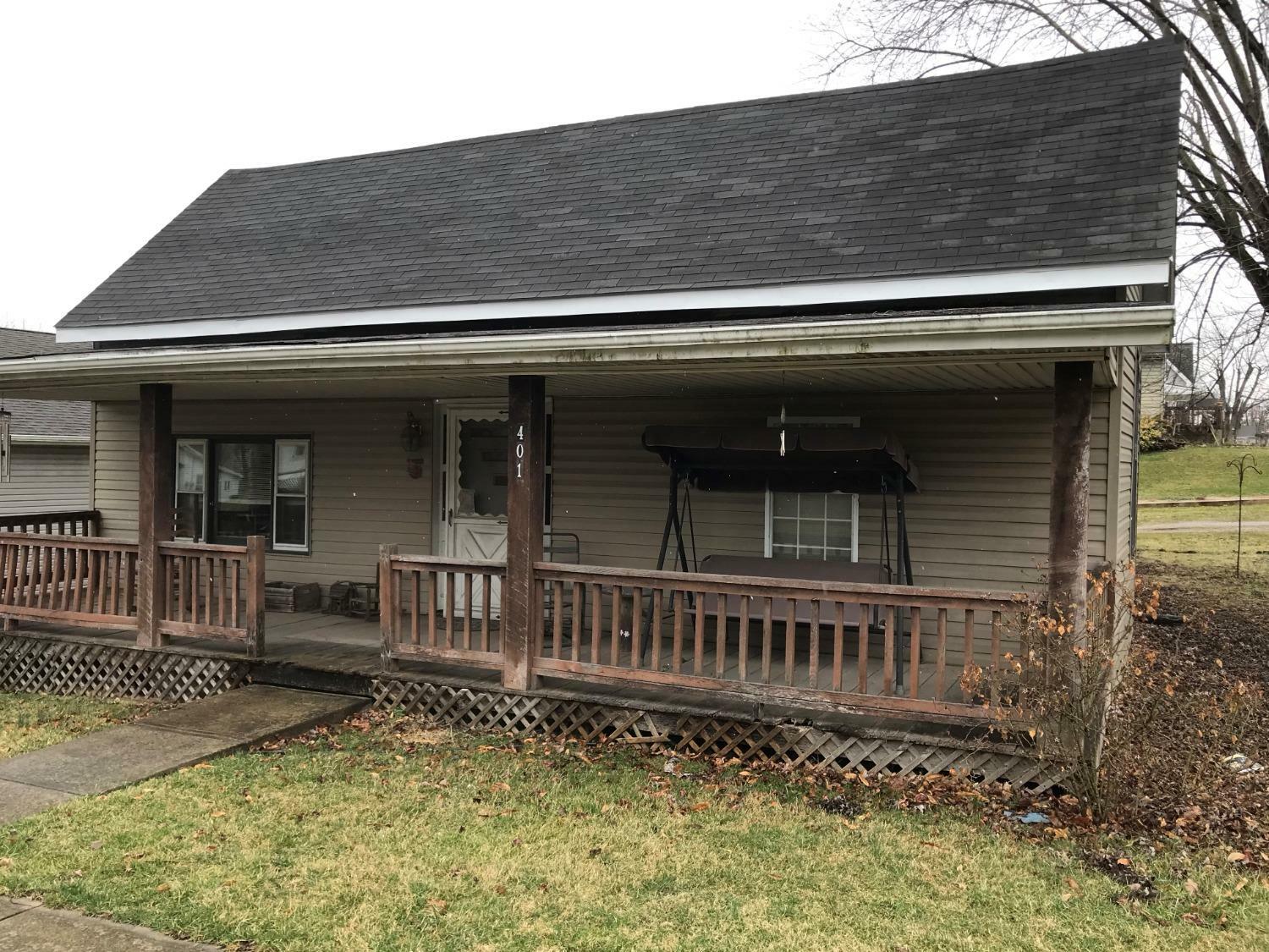 Property Photo:  401 S East St  OH 45133 