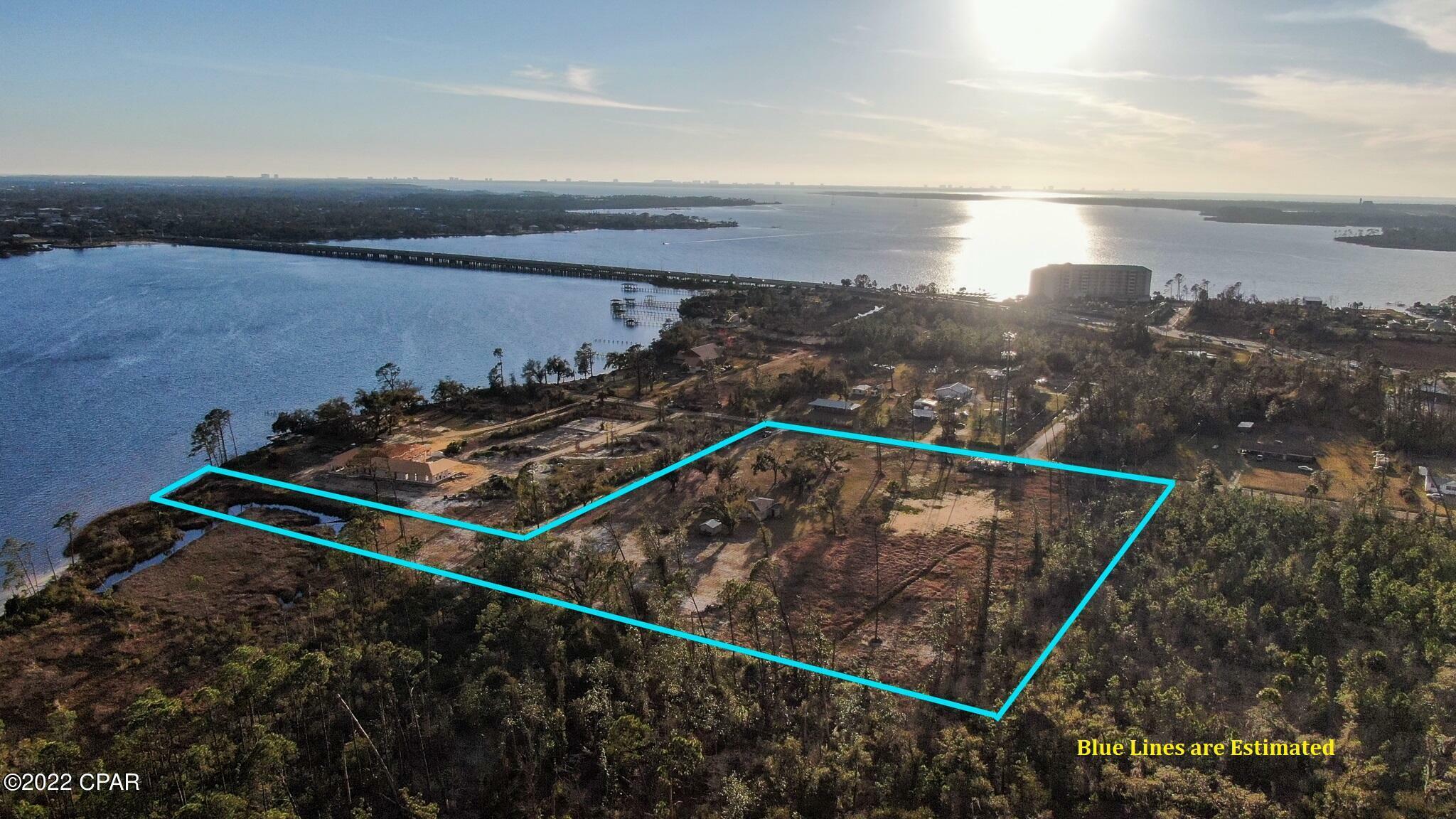 Property Photo: 6402 Grassy Point Road FL 32409