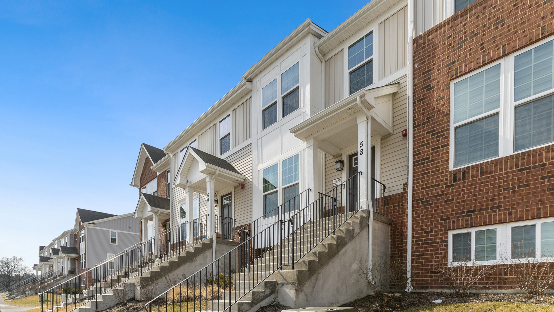 Property Photo:  58 Nicholas Drive E  IL 60016 