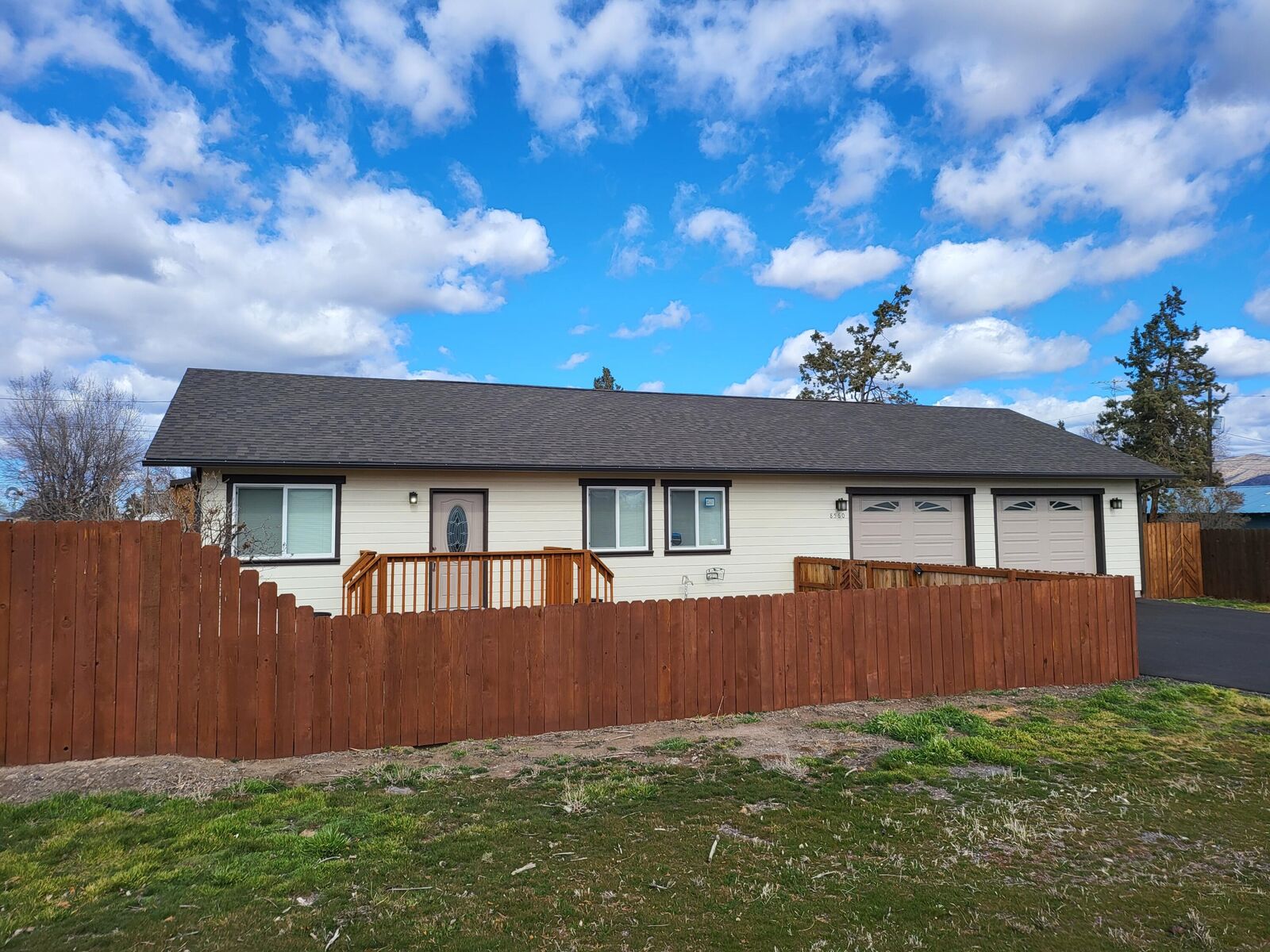 Property Photo:  8560 NW 6th Street  OR 97760 