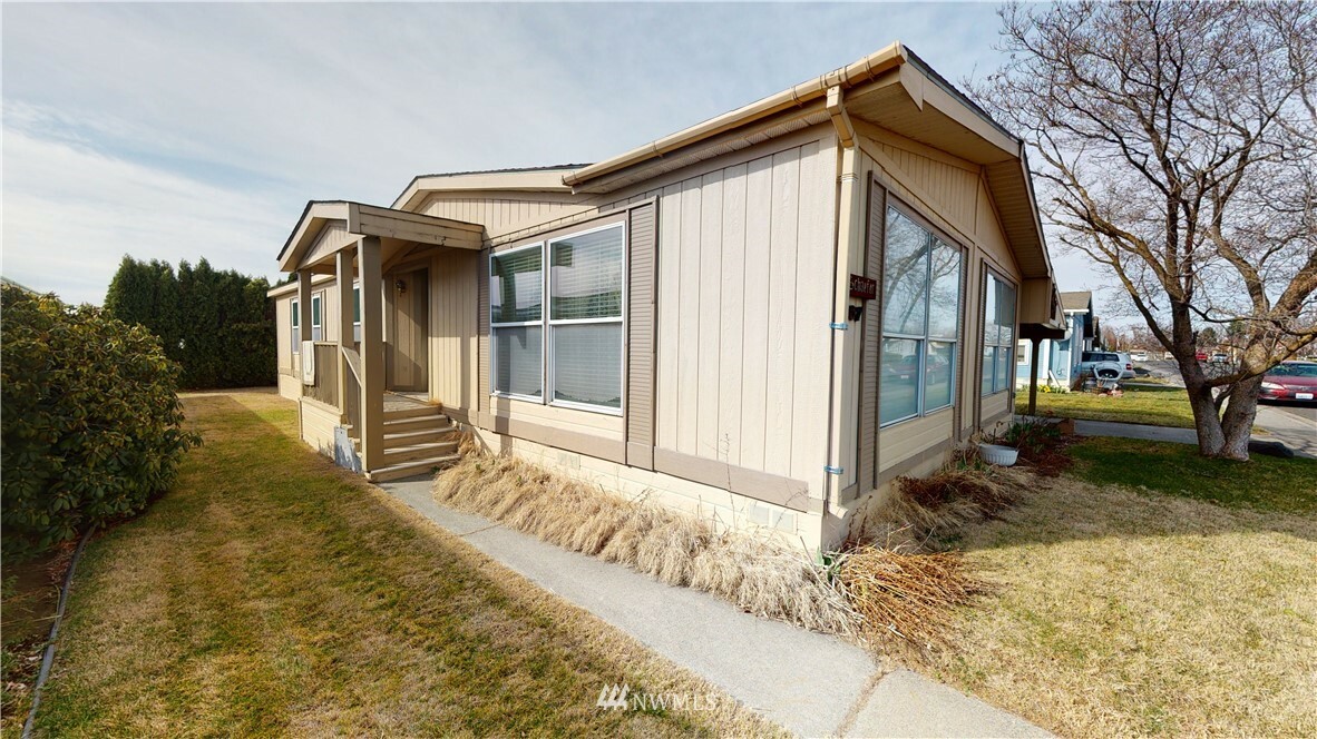 Property Photo:  507 NE Fleetwood Avenue  WA 98324 