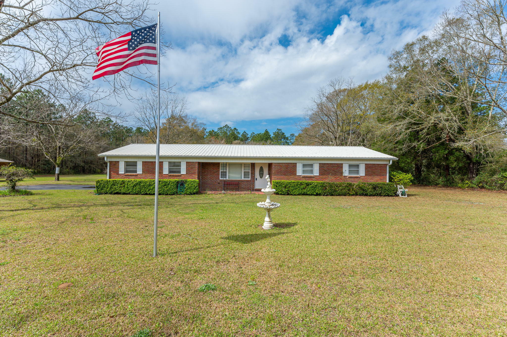 Property Photo:  5292 Griffith Mill Road  FL 32531 