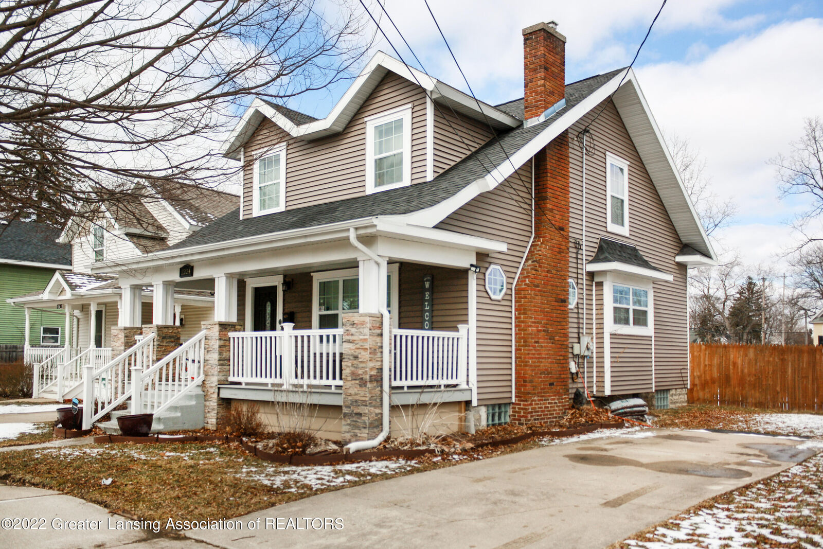 Property Photo: 1224 W Allegan Street MI 48915