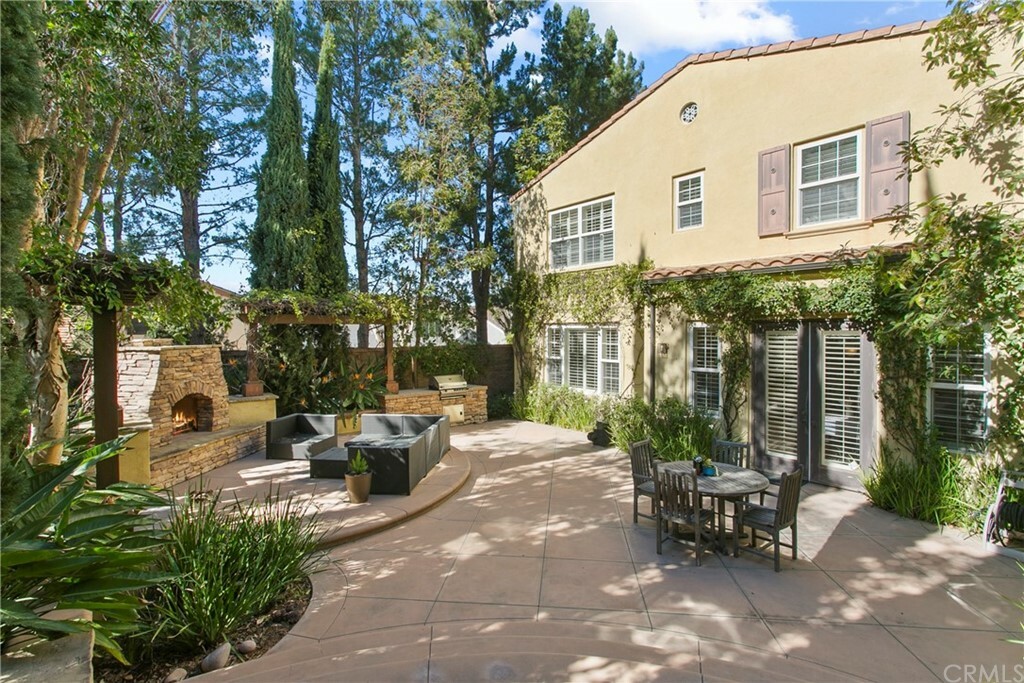 Property Photo:  20 Grape Arbor  CA 92620 