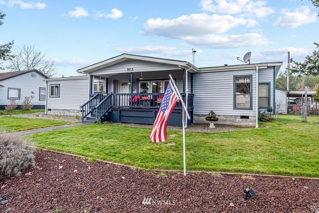 Property Photo:  503 Jackson Street  WA 98581 