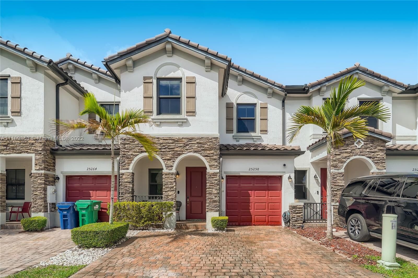 Property Photo:  25258 SW 115th Ave 25258  FL 33032 