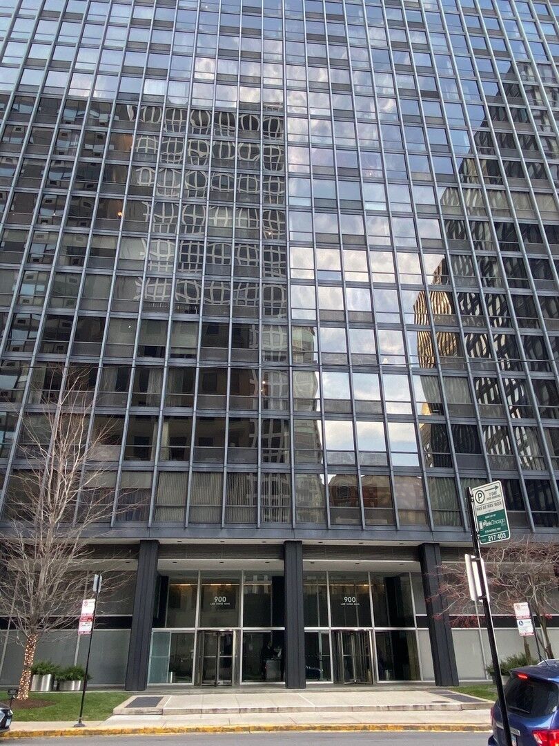 Property Photo:  900 N Lake Shore Drive 1803  IL 60611 