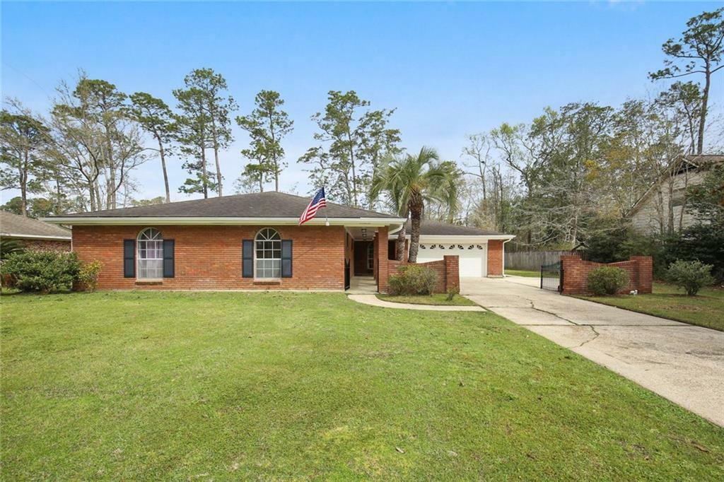 Property Photo:  154 W Pinewood Drive  LA 70458 