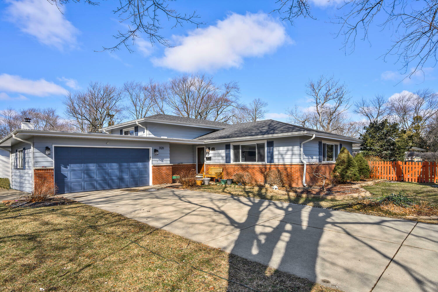 Property Photo: 3120 Bellwood Lane IL 60026