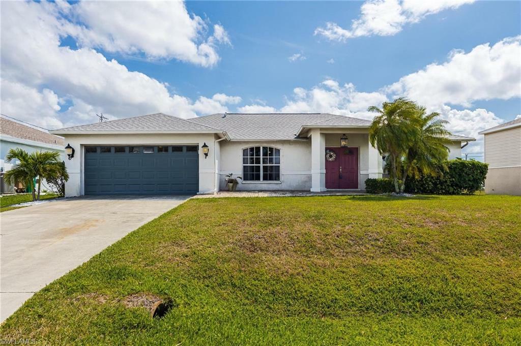 Property Photo:  530 SE 1st Street  FL 33990 