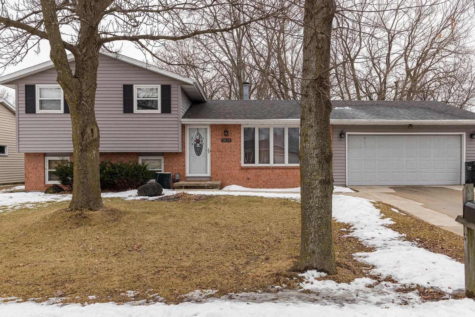 Property Photo: 1615 E Moon Beam Trail WI 54915