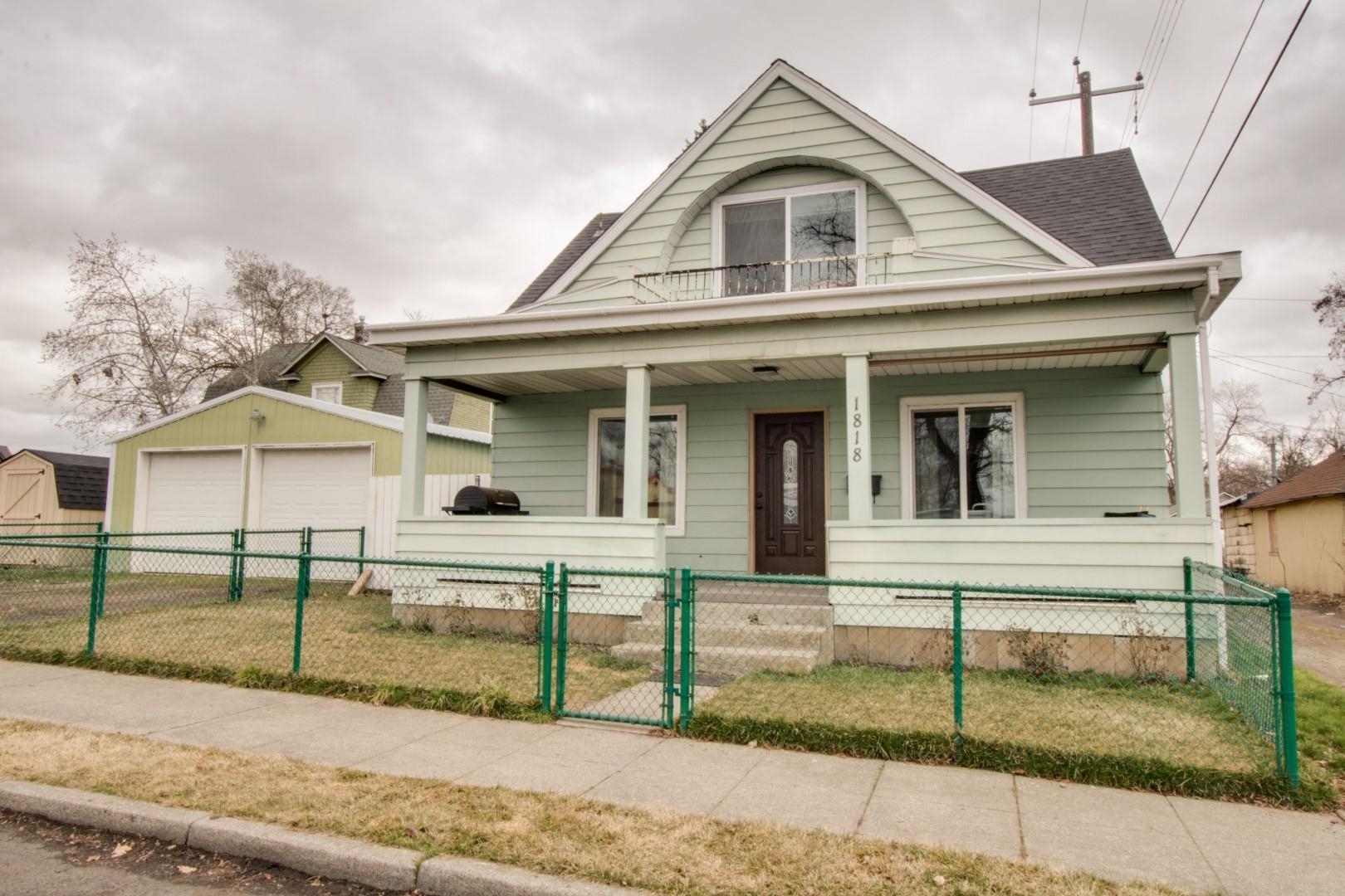 Property Photo: 1818 N Walnut St WA 99205