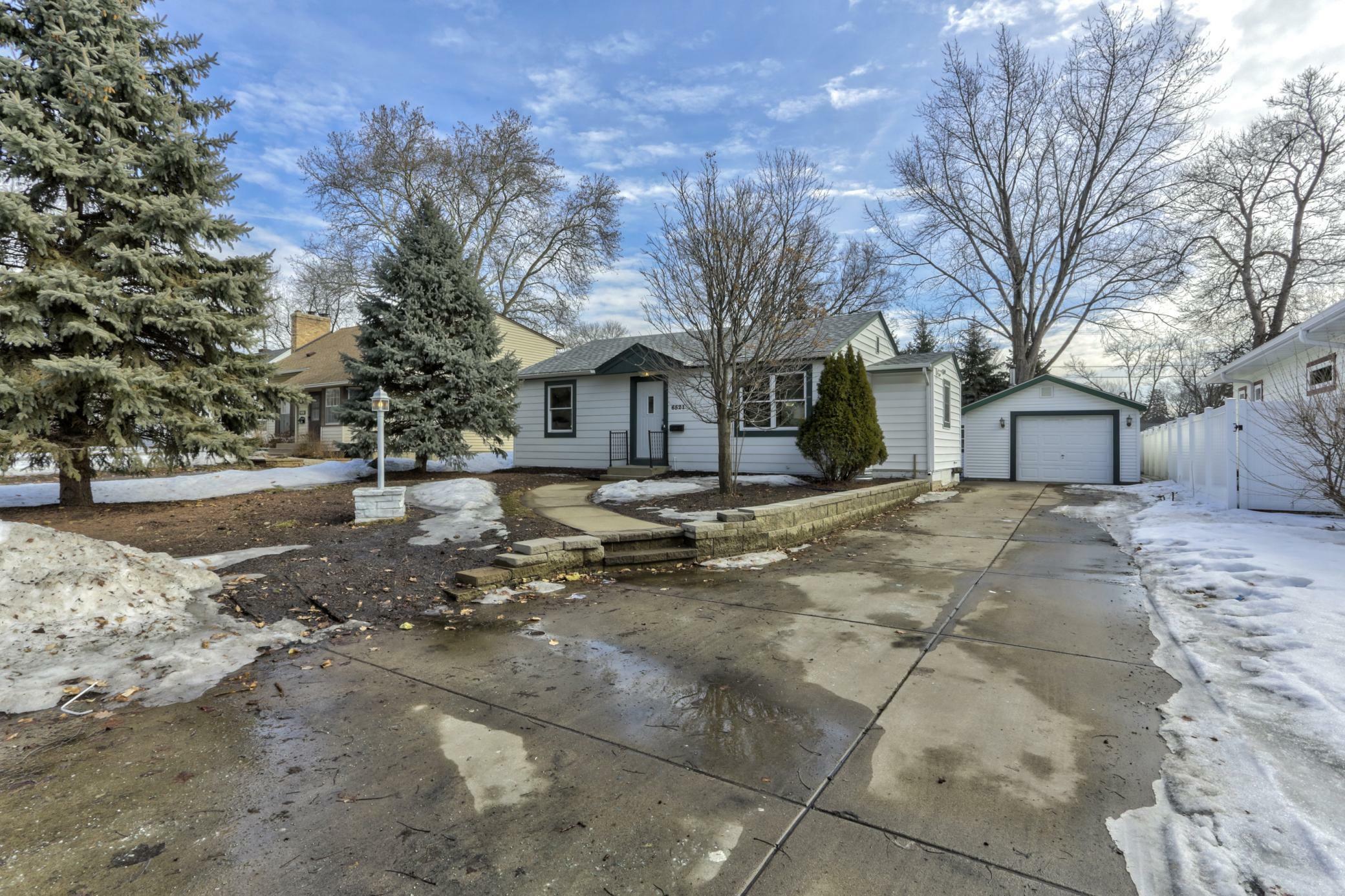 Property Photo: 6521 James Avenue S MN 55423