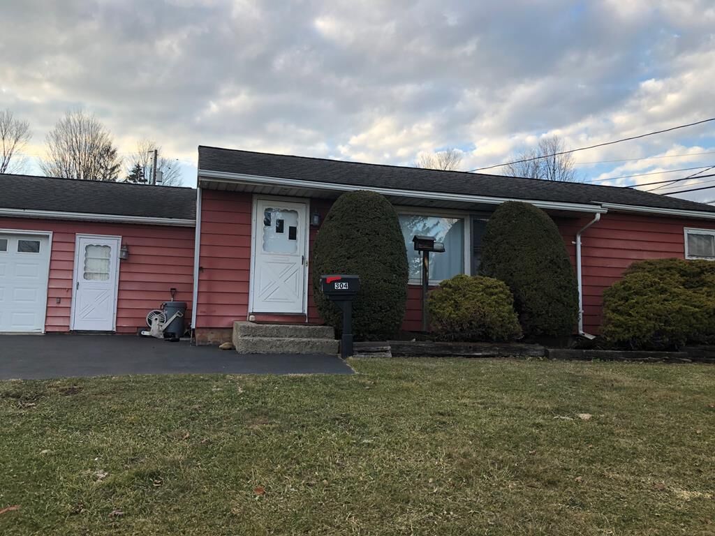 Property Photo:  304 Thorne Street  NY 14845 