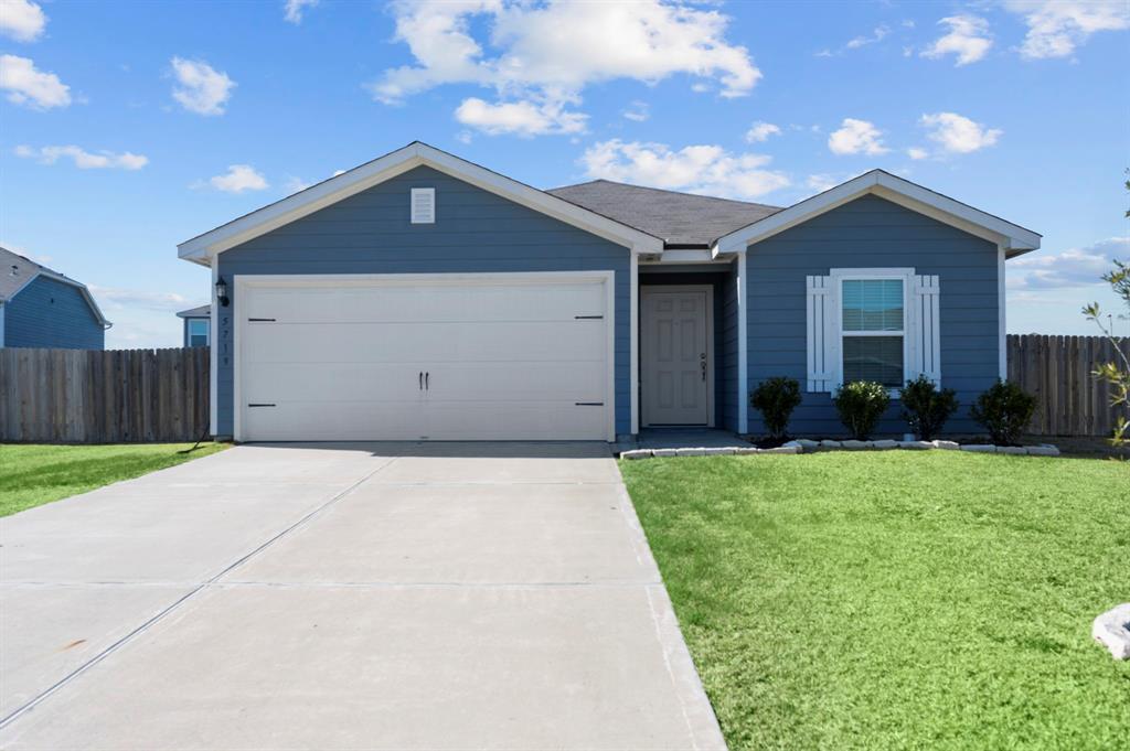 Property Photo: 5719 Rainbow Road TX 77523