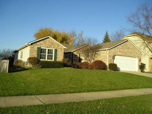 Property Photo: 1005 Canyon Run Road IL 60565