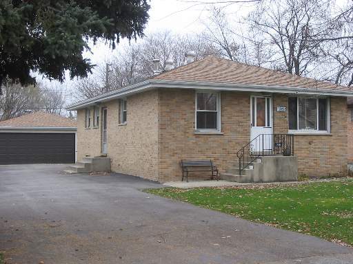 208 Hill St  Willow Springs IL 60480 photo