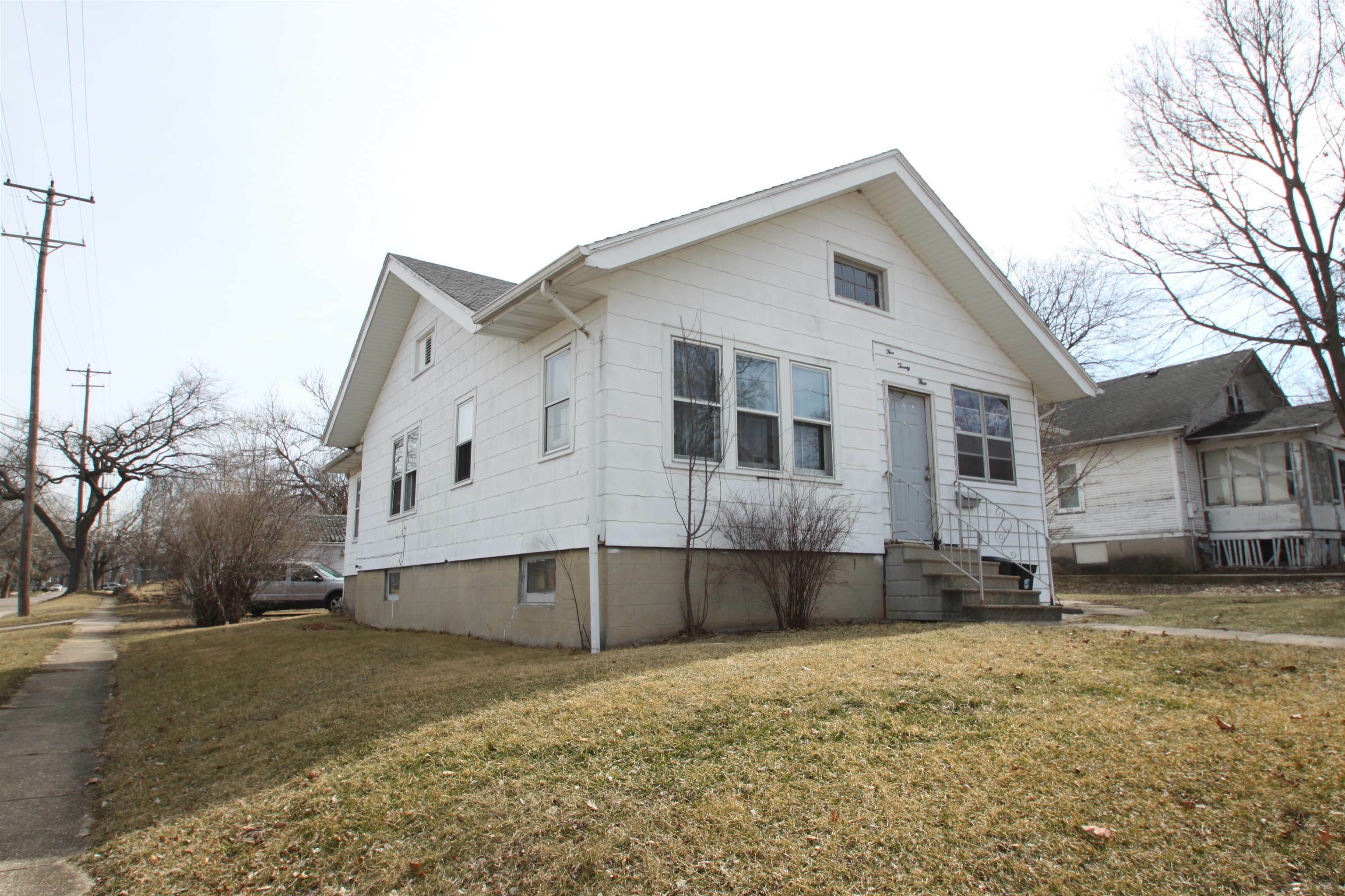 Property Photo:  523 N Sunset Avenue  IL 61103 