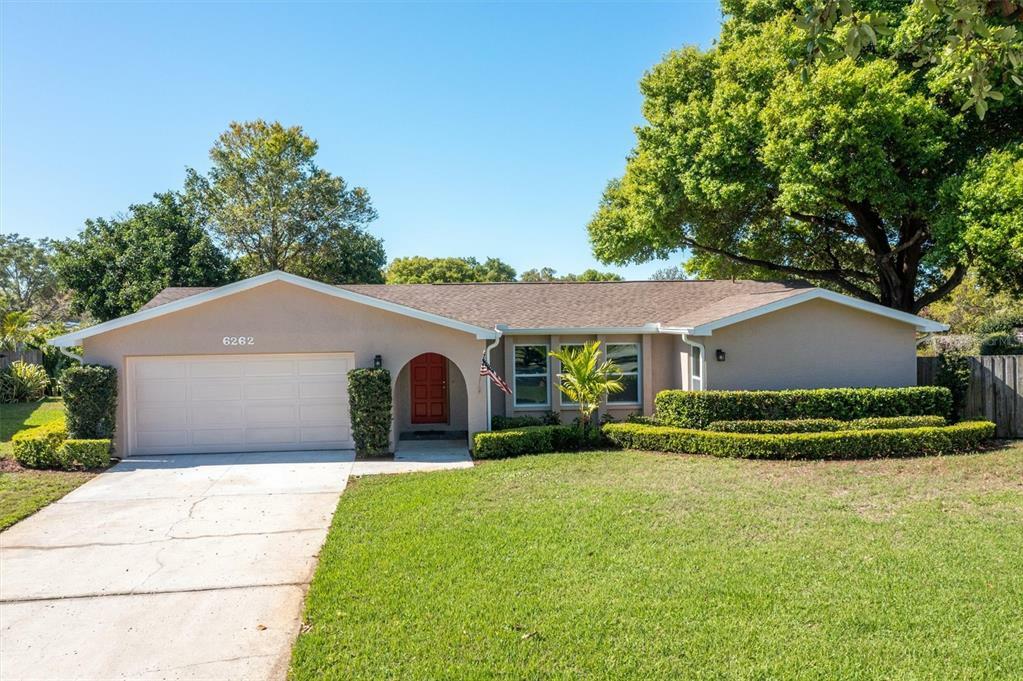 Property Photo: 6262 43rd Avenue N FL 33709