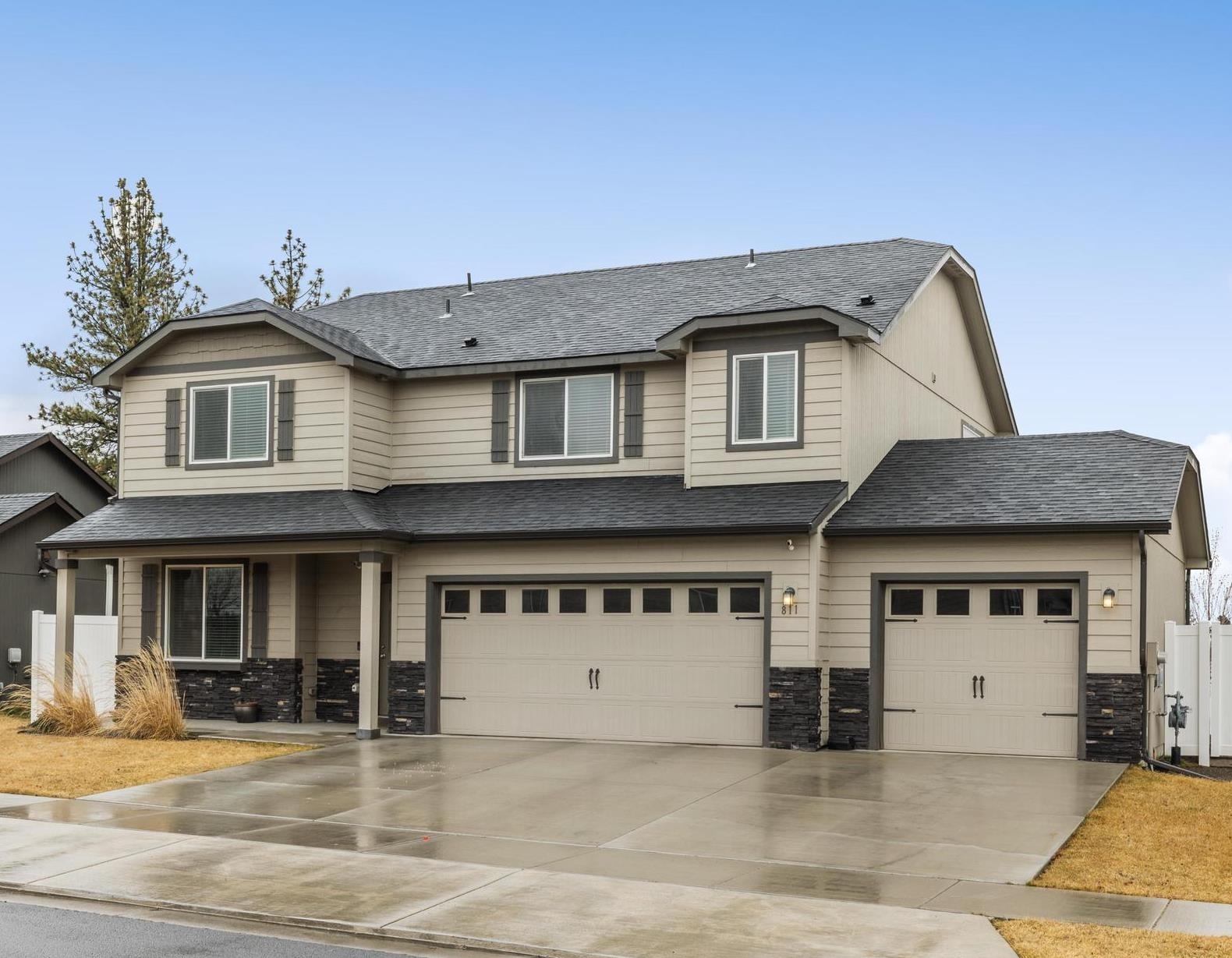 Property Photo: 811 S Soda Rd WA 99224