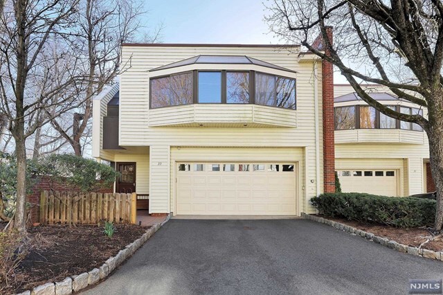 Property Photo: 33 Daniel Court NJ 07450