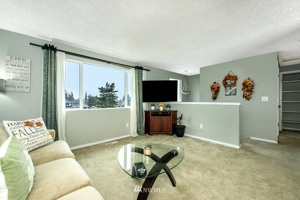 Property Photo:  2022 S 281st Street  WA 98003 