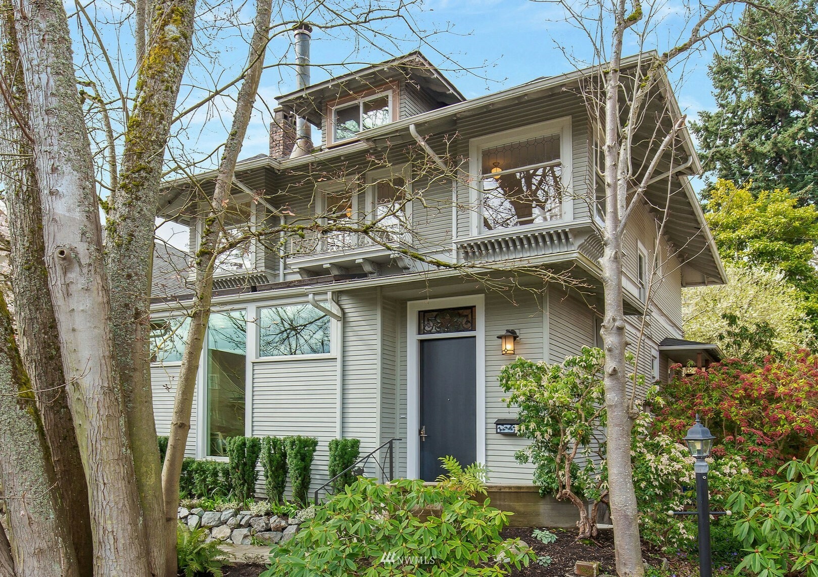 1151 18th Avenue E  Seattle WA 98112 photo