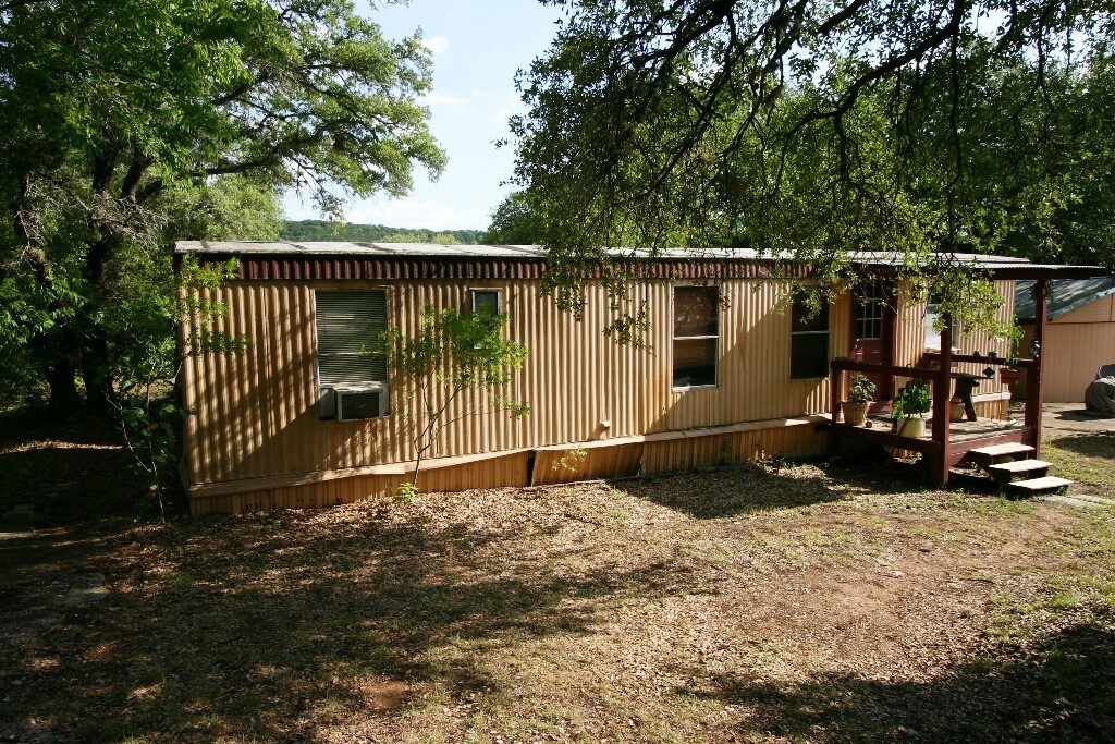 Property Photo:  18411 Easy Street  TX 78645 