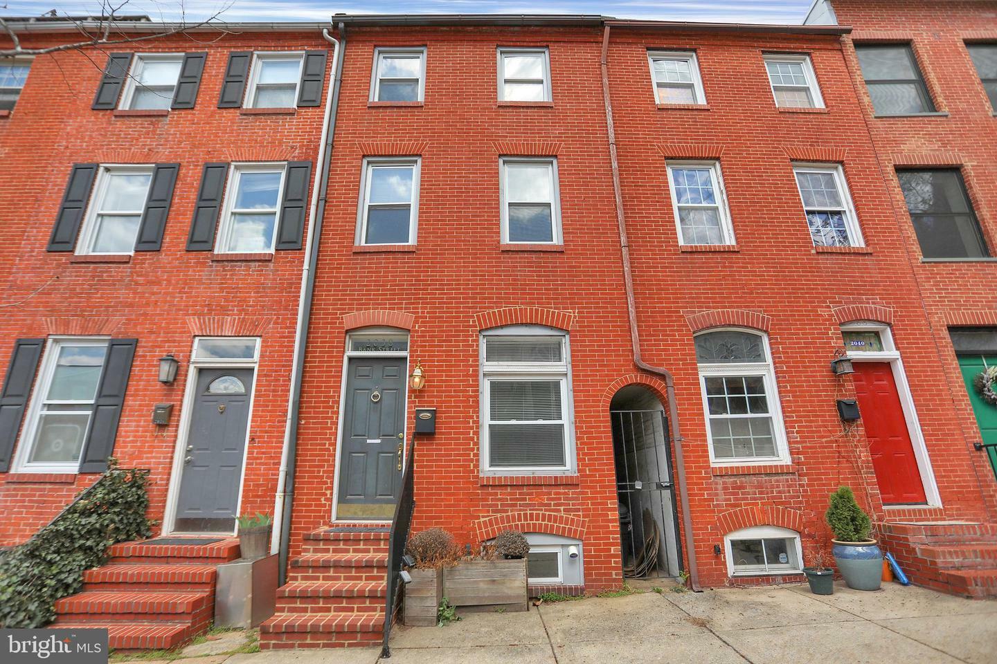 Property Photo:  2038 Bank Street  MD 21231 