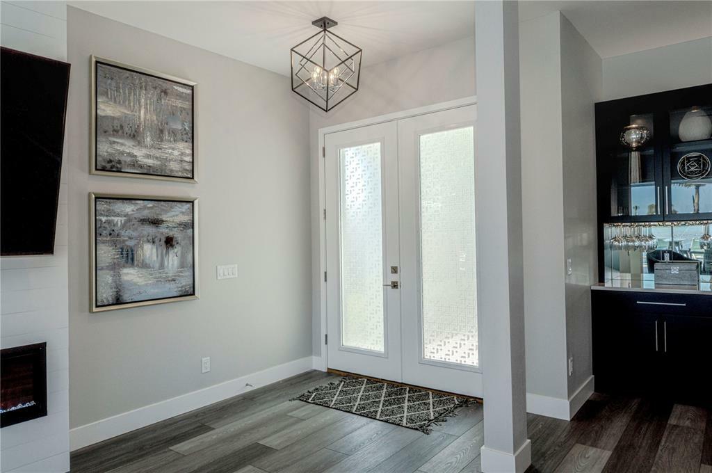 Property Photo: 316 Nassau Street N FL 34285