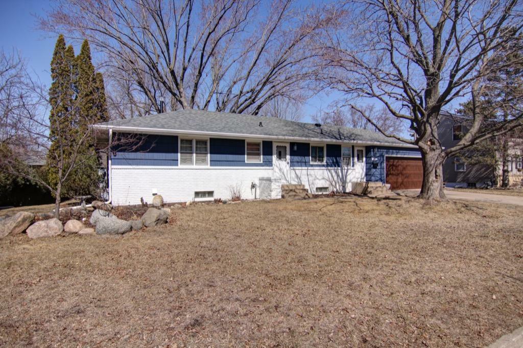 Property Photo: 11612 Shady Oak Drive MN 55343