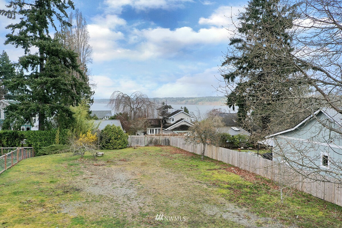 Property Photo:  580 2nd Street  WA 98260 