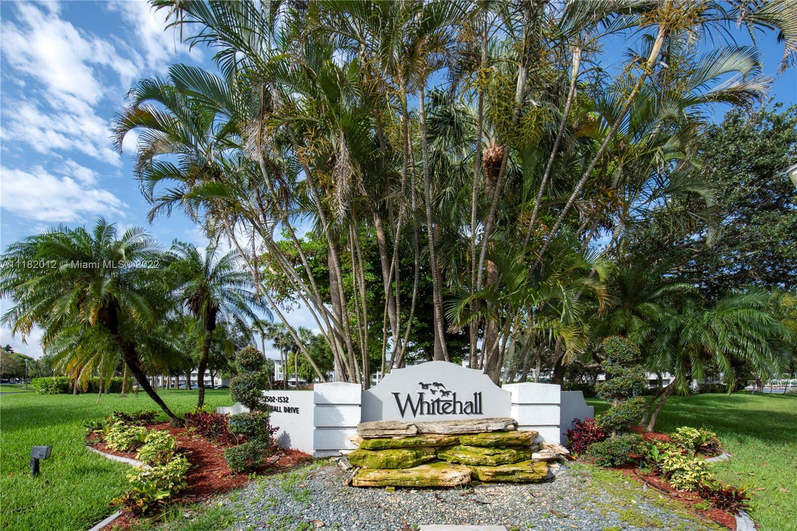 Property Photo:  1530 Whitehall Dr 305  FL 33324 