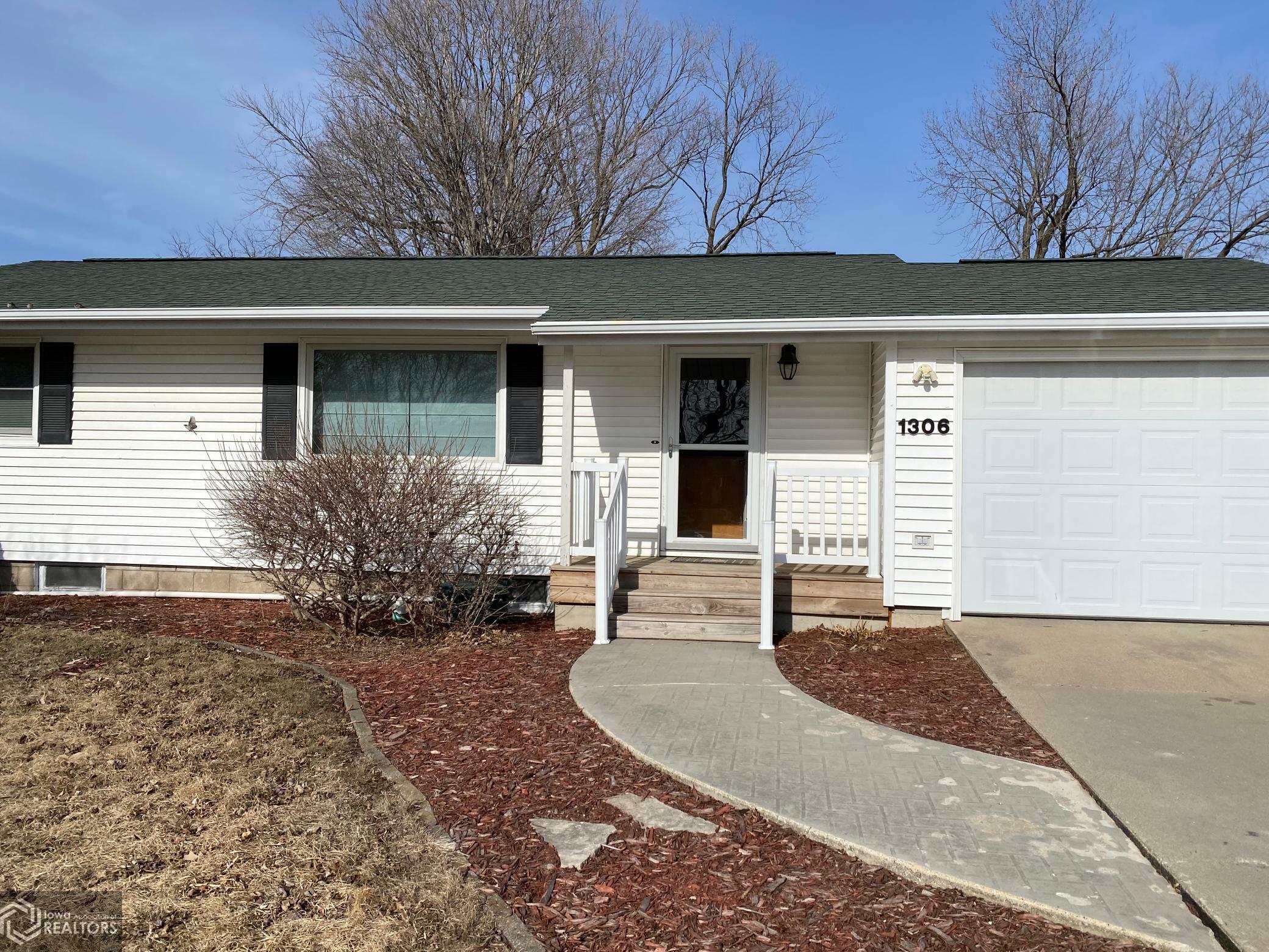 1306 Bluff Street  Alden IA 50006-8414 photo