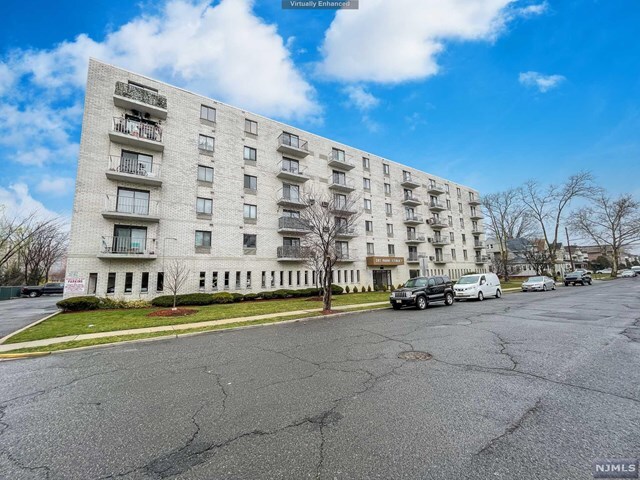 Property Photo: 281 Park Street 3K NJ 07601