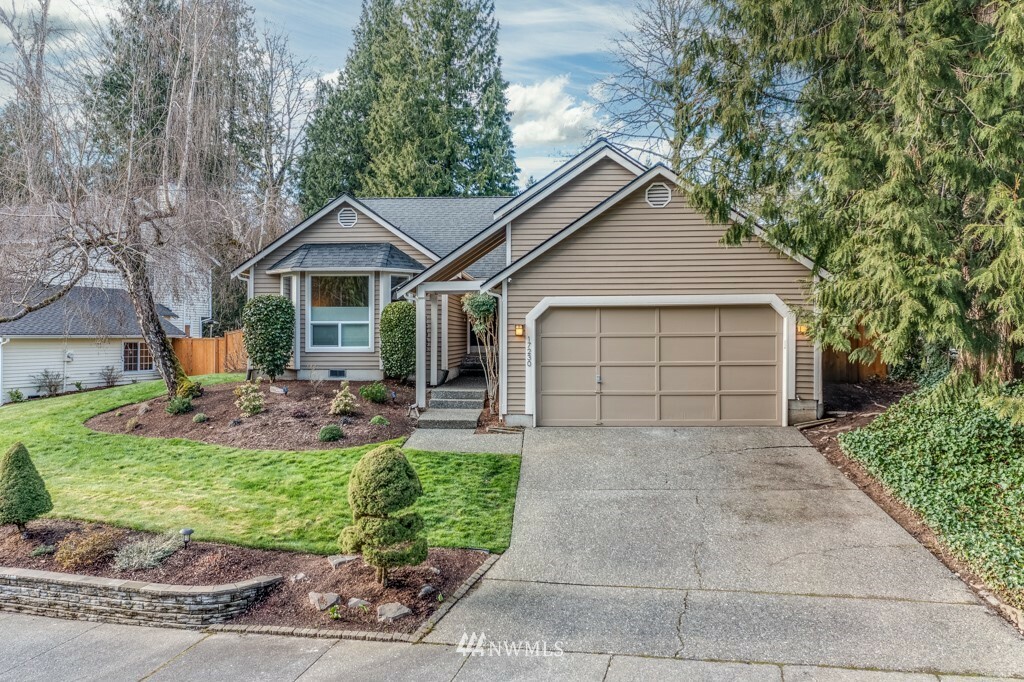 Property Photo: 17230 NE 132nd Place WA 98052