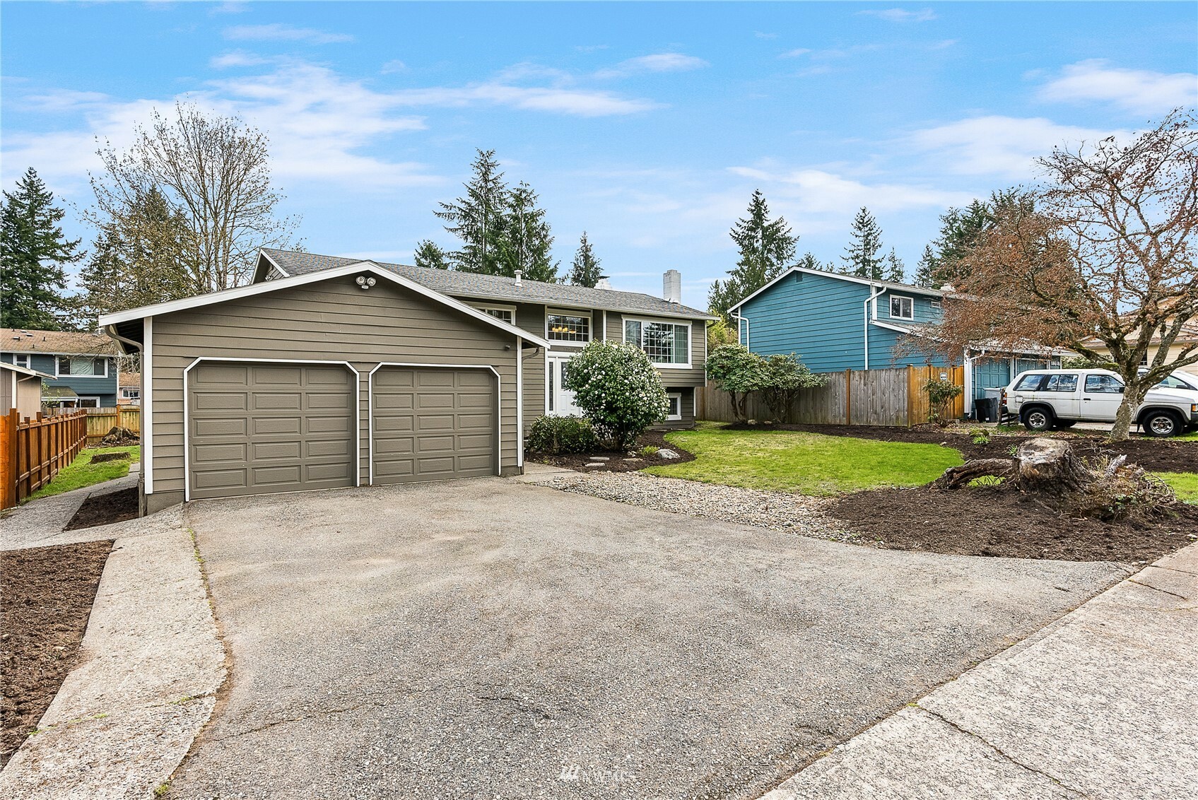 Property Photo:  18610 131st Avenue SE  WA 98058 