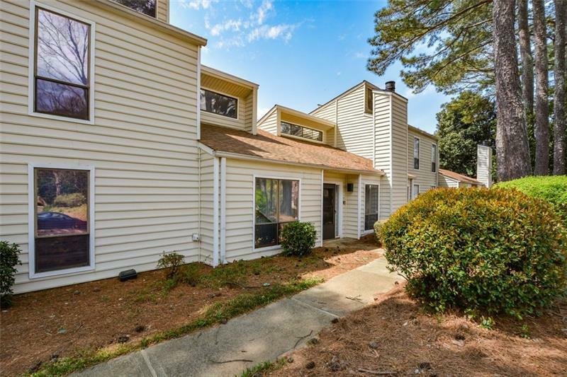 Property Photo: 616 Serramonte Drive GA 30068