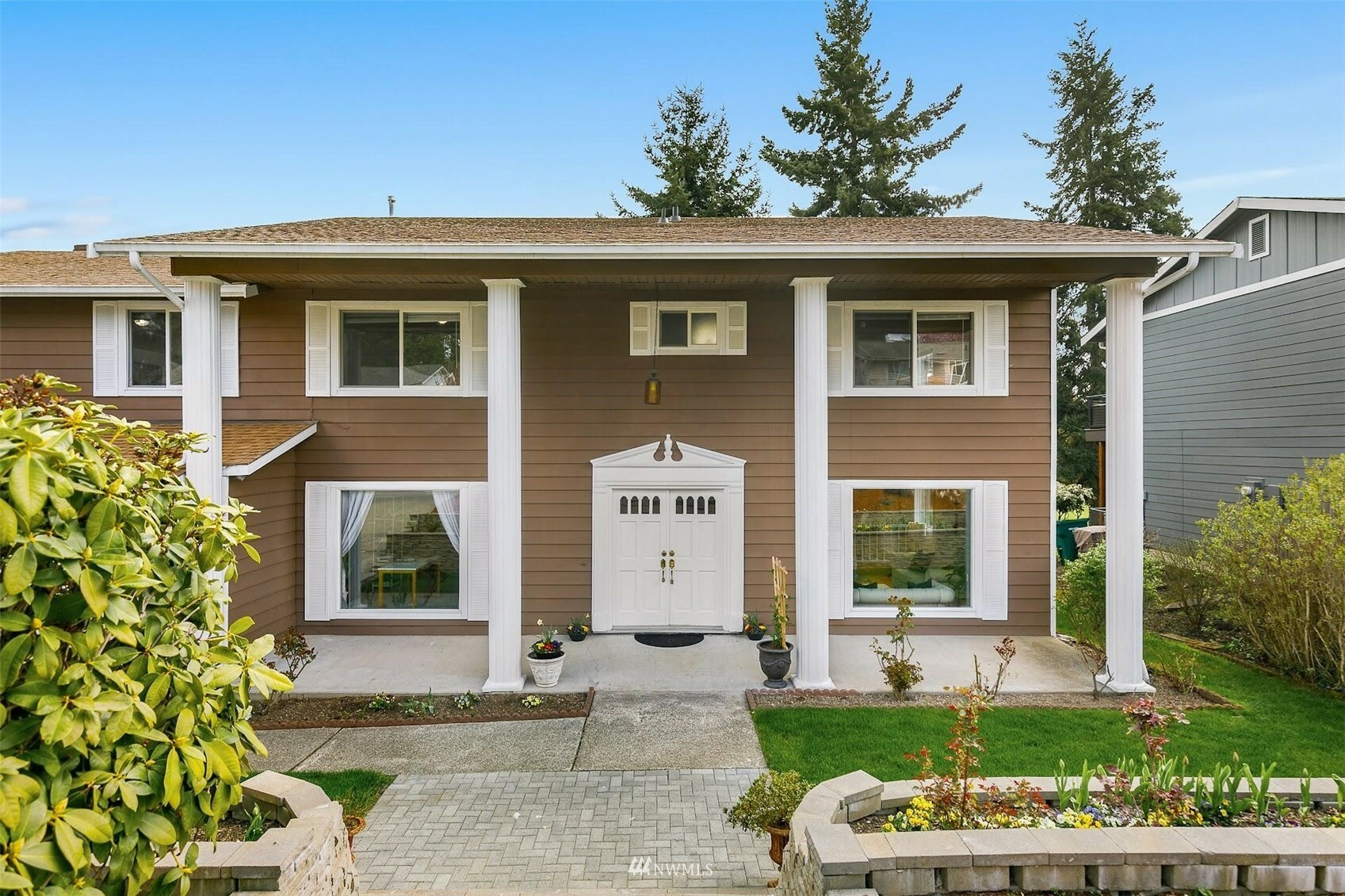 Property Photo: 31610 37th Avenue SW WA 98023