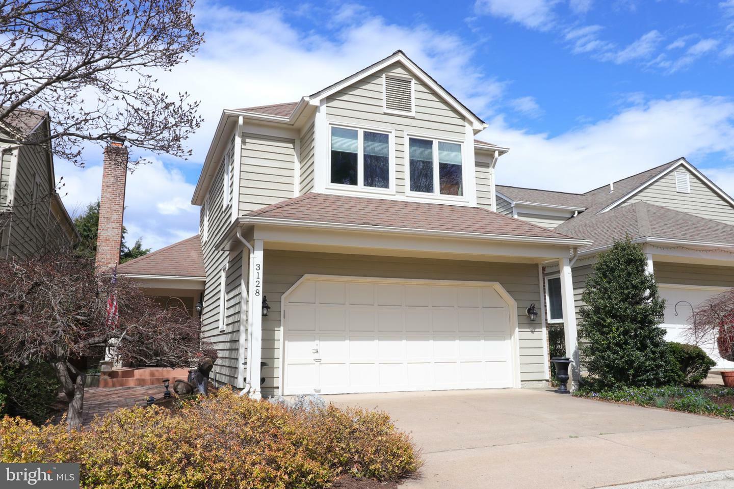Property Photo: 3128 Elmendorf Drive VA 22124