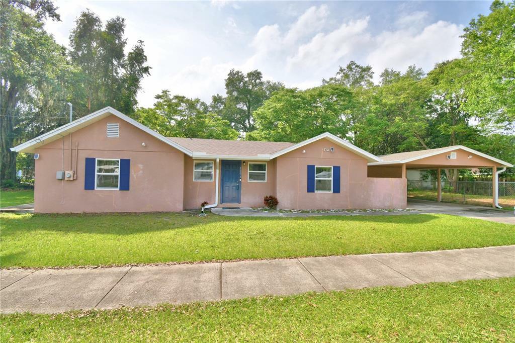 Property Photo:  3001 Avenue S NW  FL 33881 