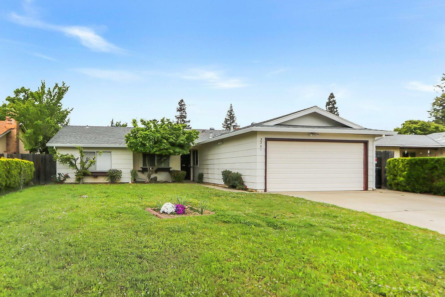 Property Photo:  3301 Huntsman Drive  CA 95826 