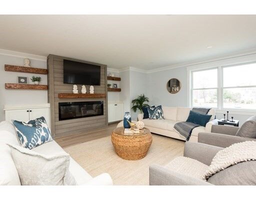 Property Photo: 128 High St 5 MA 01938