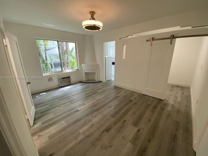 1525 Meridian Ave 107  Miami Beach FL 33139 photo