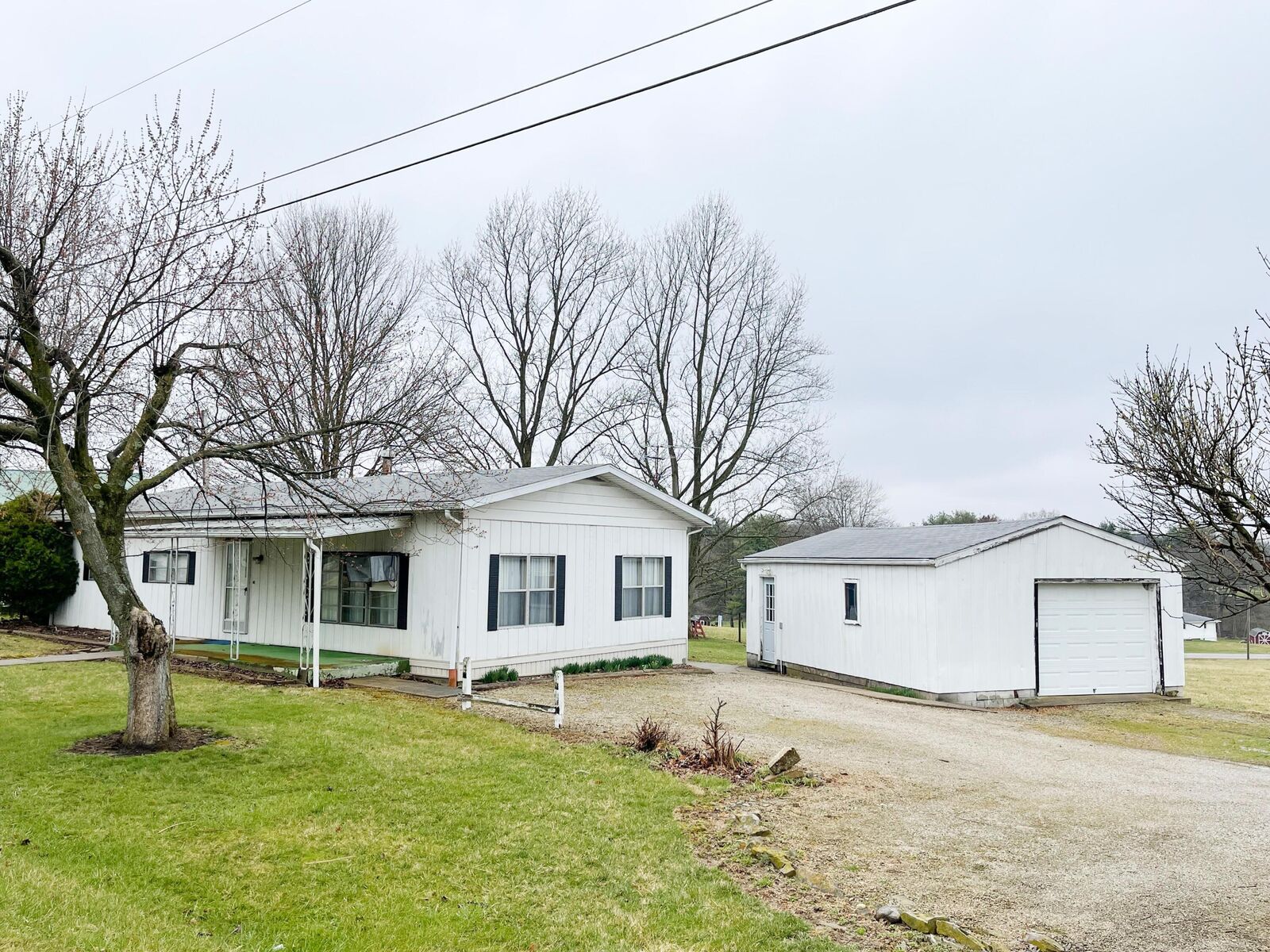 Property Photo: 7428 State Route 42 OH 44904