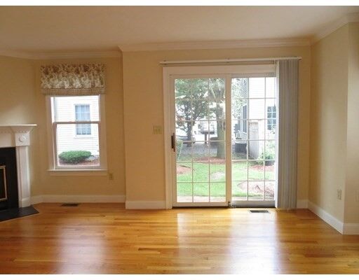 Property Photo: 201 Main St 9 MA 01801