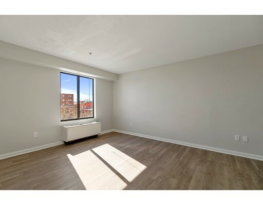 Property Photo: 38 Thomas St 507 MA 01085