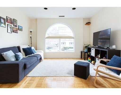 Property Photo:  121 Longwood Ave 2B  MA 02446 