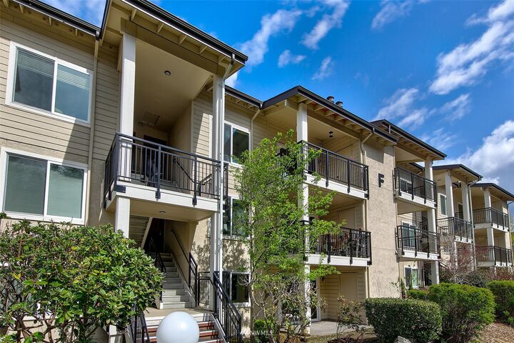 13626 NE 7th Street F4  Bellevue WA 98005 photo